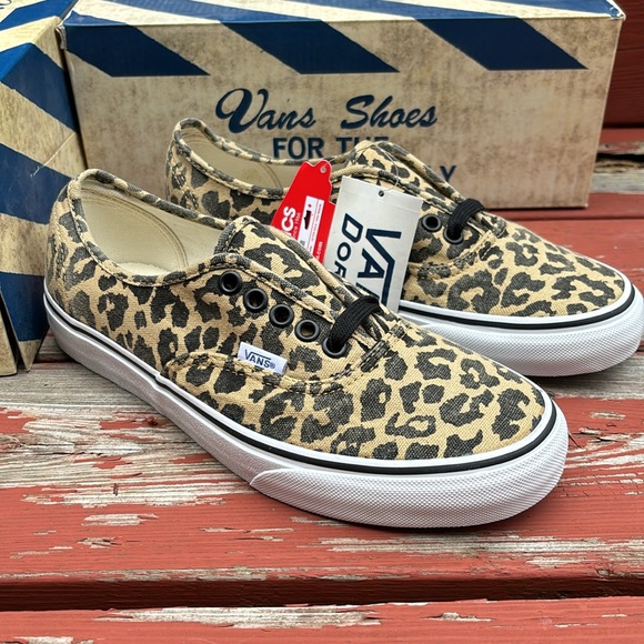 Vans Women's Authentic Van Doren 'Leopard' - Picture 3 of 8